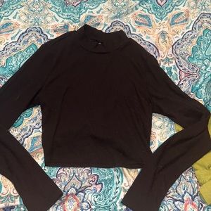 Black Backless Long-sleeve Crop Shirt